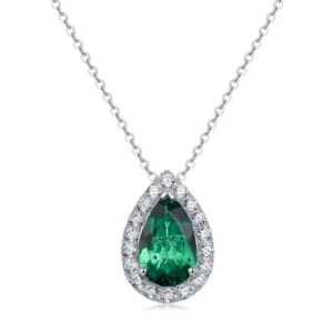 1.73ct pear emerald necklace in S925 sterling silver 2. Close-up of pear-cut lab-created emerald pendant 3. Model wearing 1.73ct pear emerald necklace for mindfulness